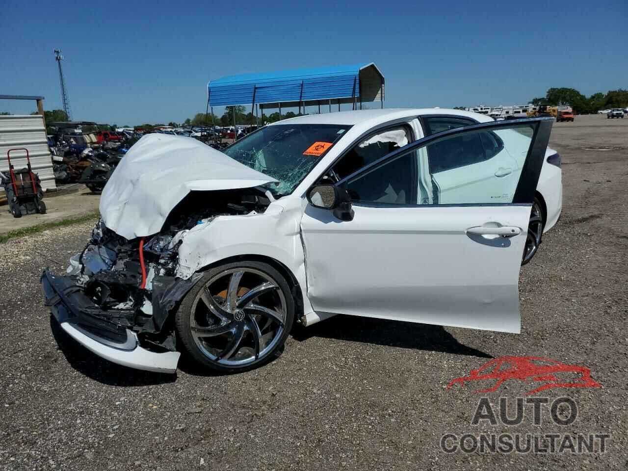 TOYOTA CAMRY 2023 - 4T1C11AK2PU813841
