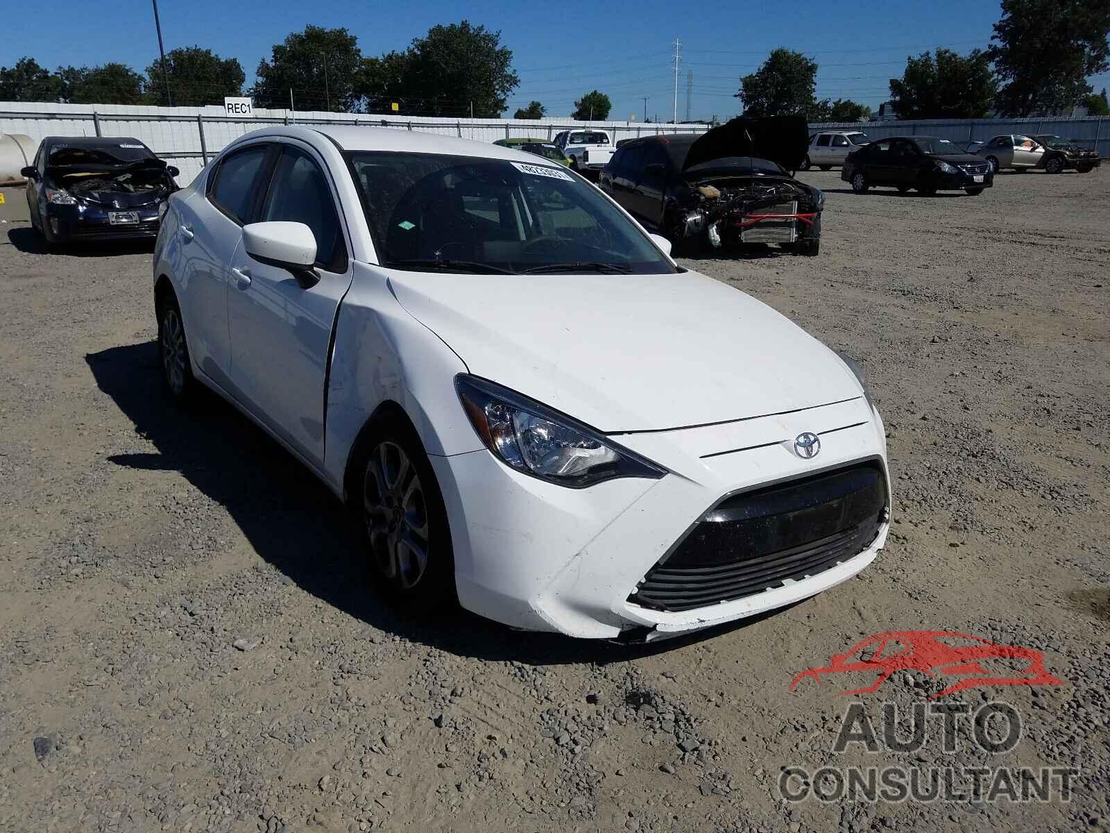TOYOTA YARIS 2017 - 3MYDLBYV0HY180314