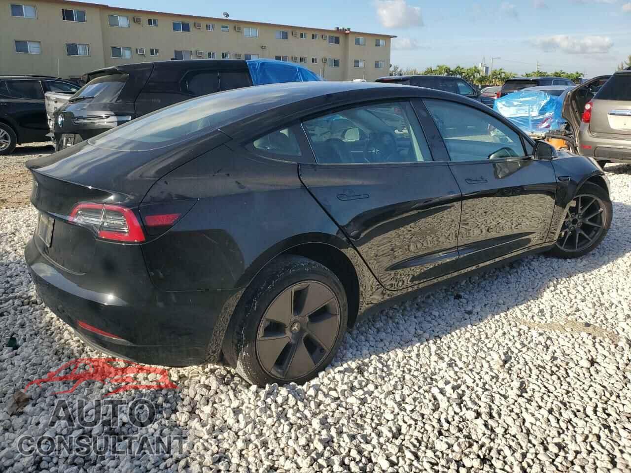 TESLA MODEL 3 2022 - 5YJ3E1EA7NF330801