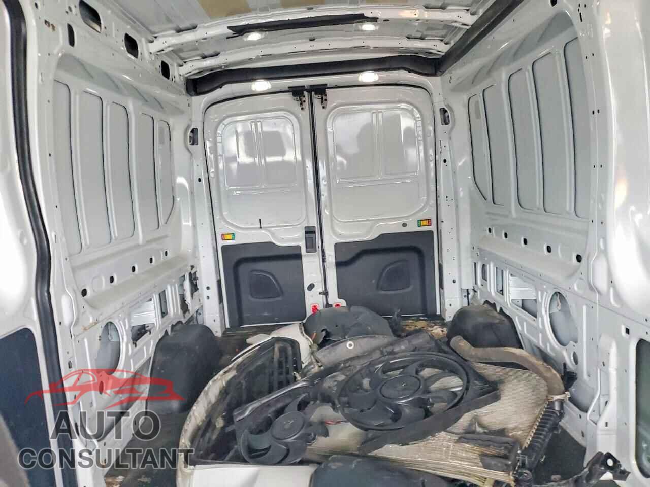 FORD TRANSIT 2019 - 1FTYR2CM9KKB41630