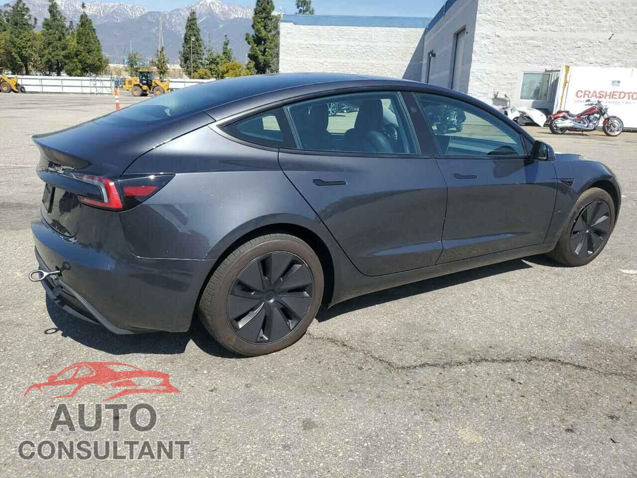 TESLA MODEL 3 2024 - 5YJ3E1EA0RF728745