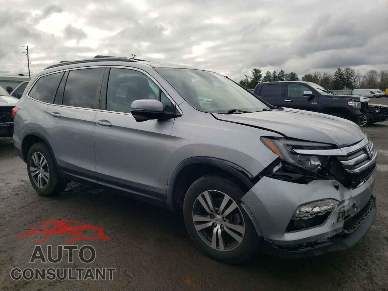 HONDA PILOT 2017 - 5FNYF6H71HB059643