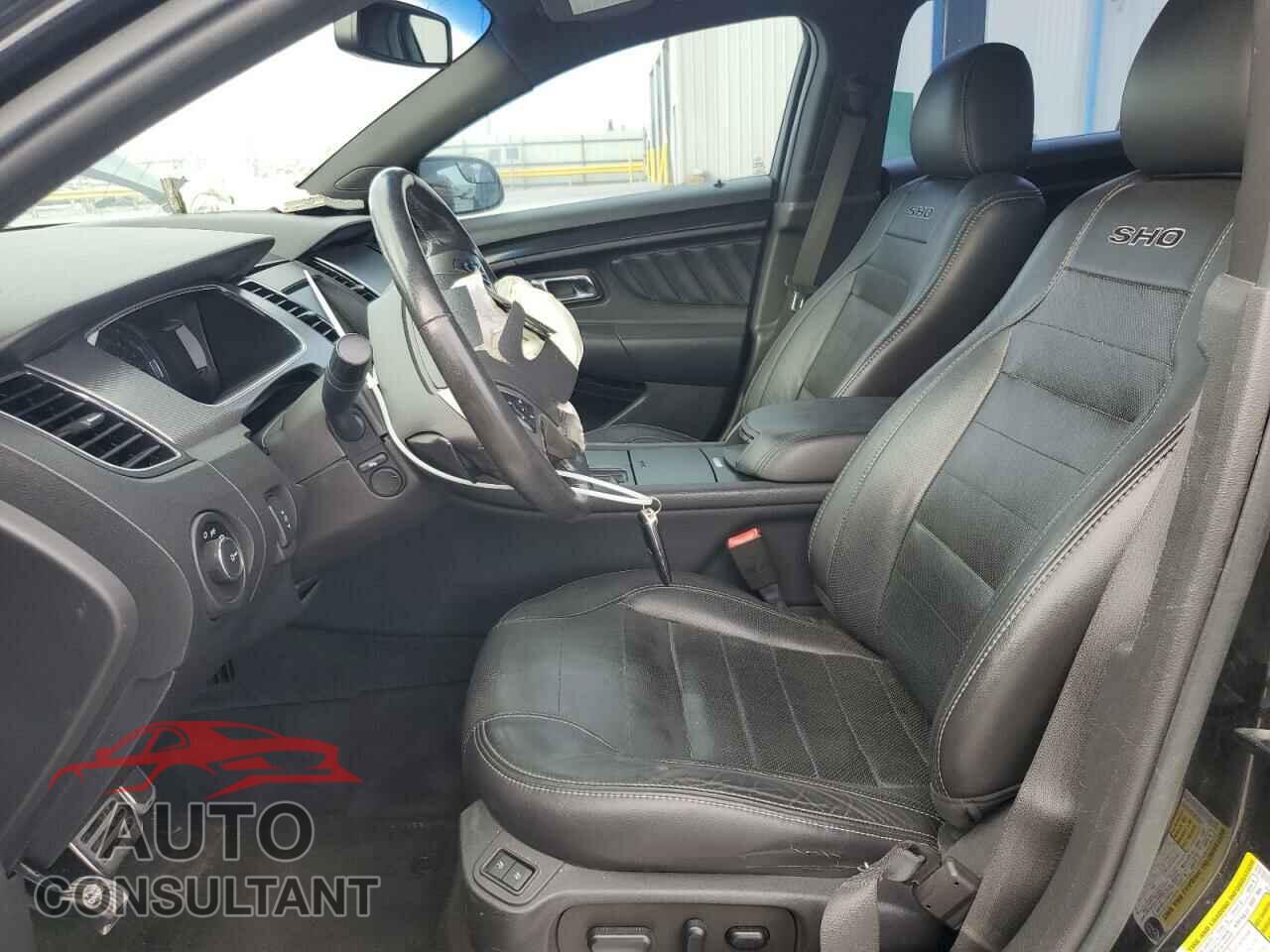 FORD TAURUS 2015 - 1FAHP2KTXFG121786