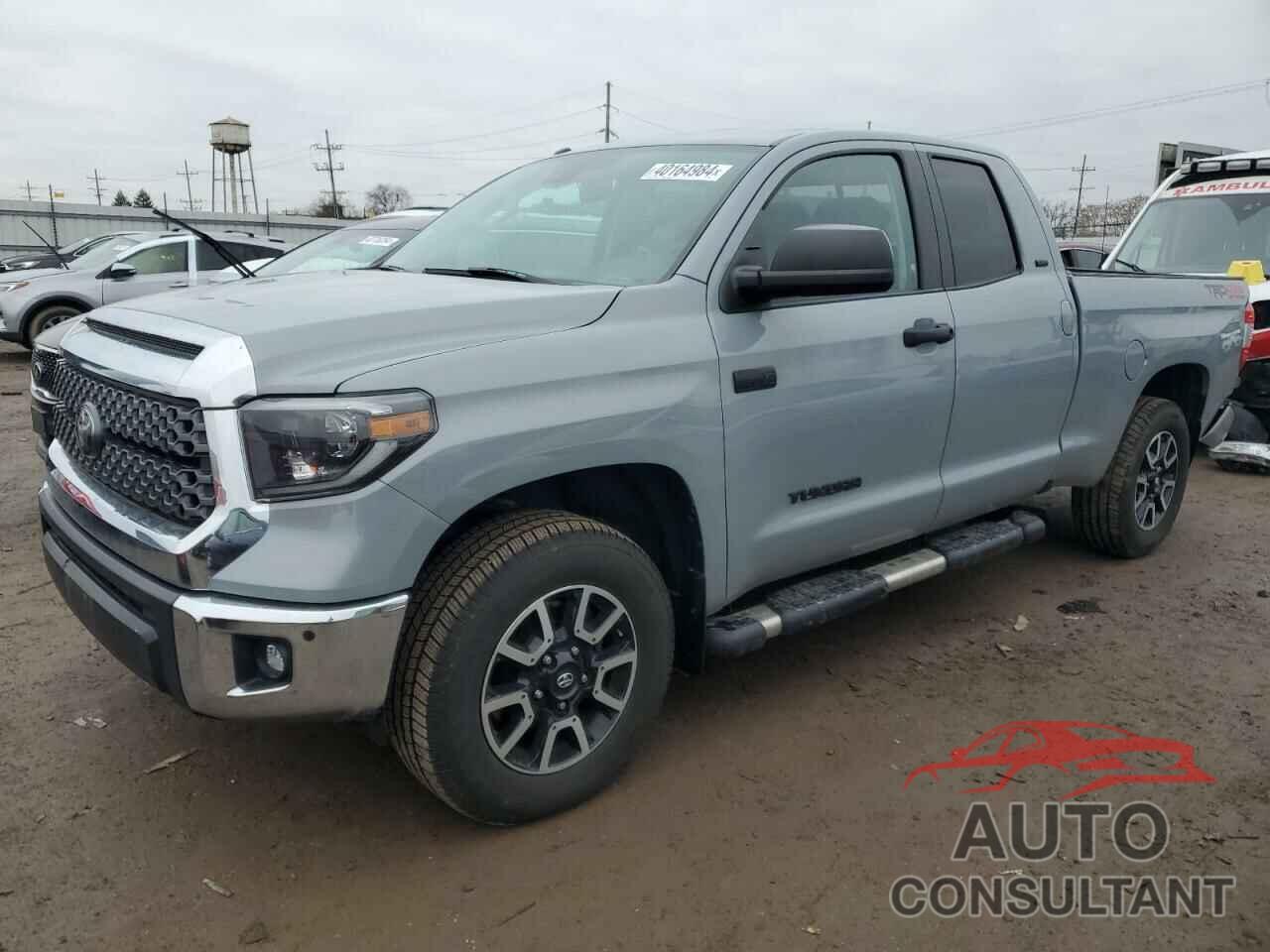 TOYOTA TUNDRA 2019 - 5TFUW5F12KX808552