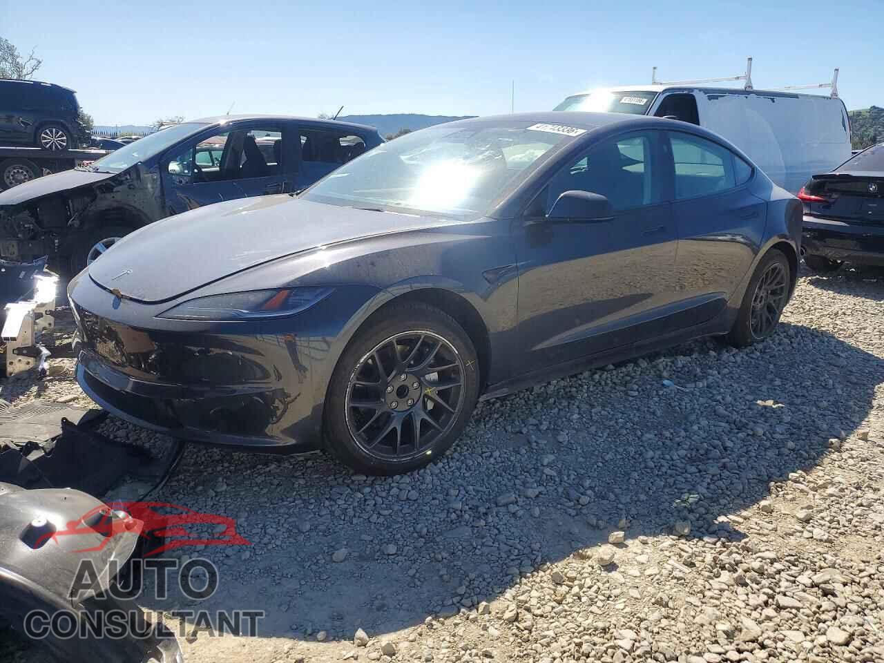 TESLA MODEL 3 2025 - 5YJ3E1EA1SF886016