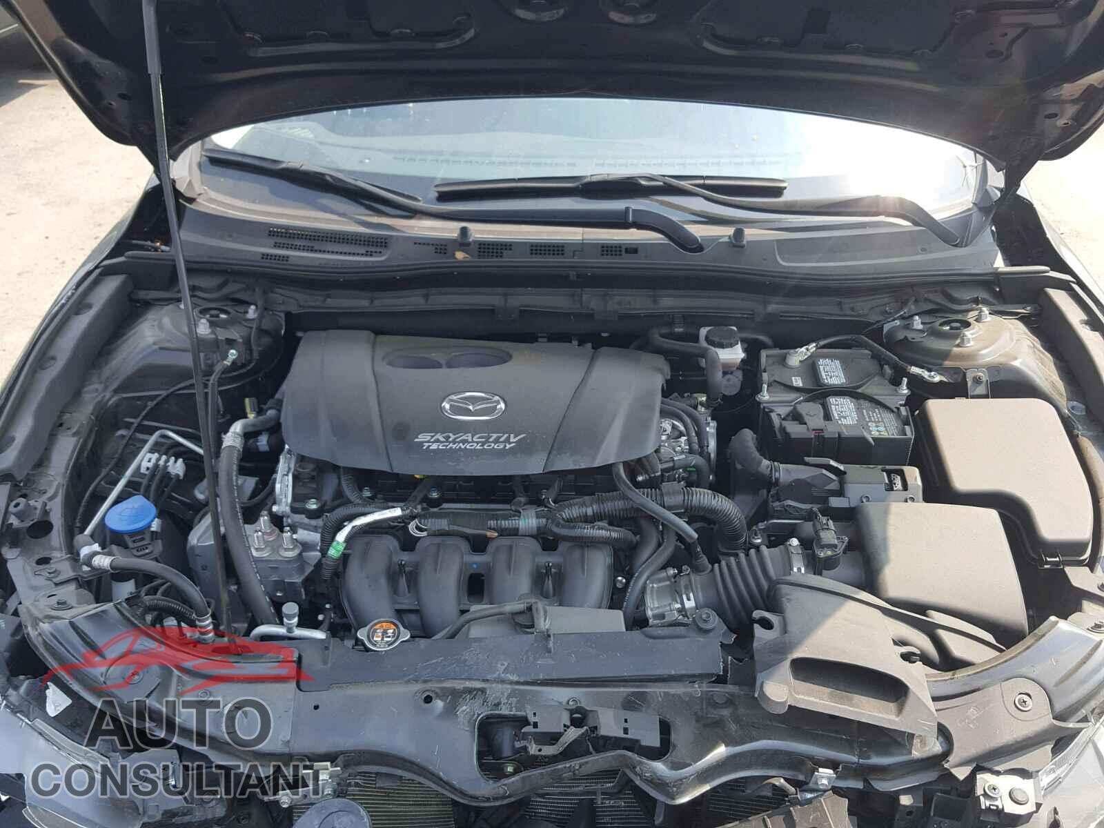 MAZDA 3 2017 - 3MZBN1L79HM118739