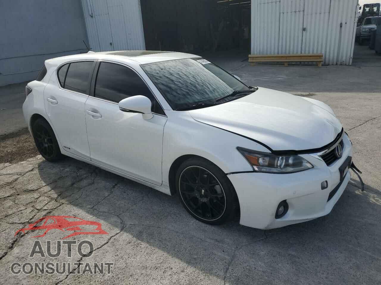 LEXUS CT 200 2013 - JTHKD5BH8D2142960