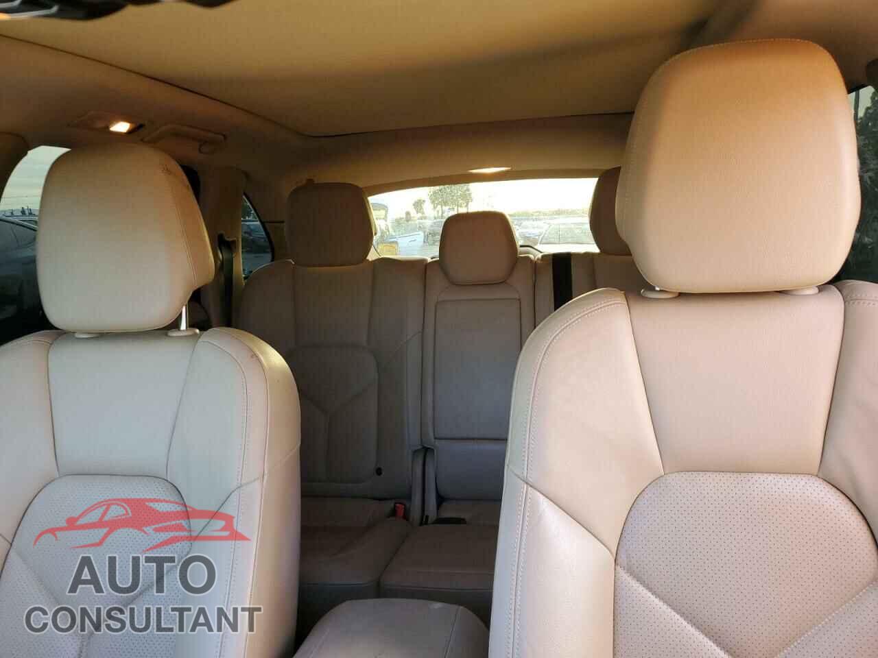PORSCHE CAYENNE 2014 - WP1AA2A25ELA00898