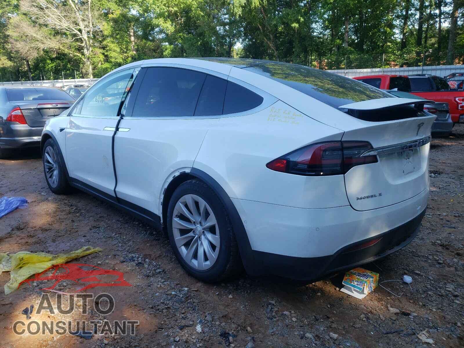 TESLA MODEL X 2017 - 5YJXCBE27HF060981