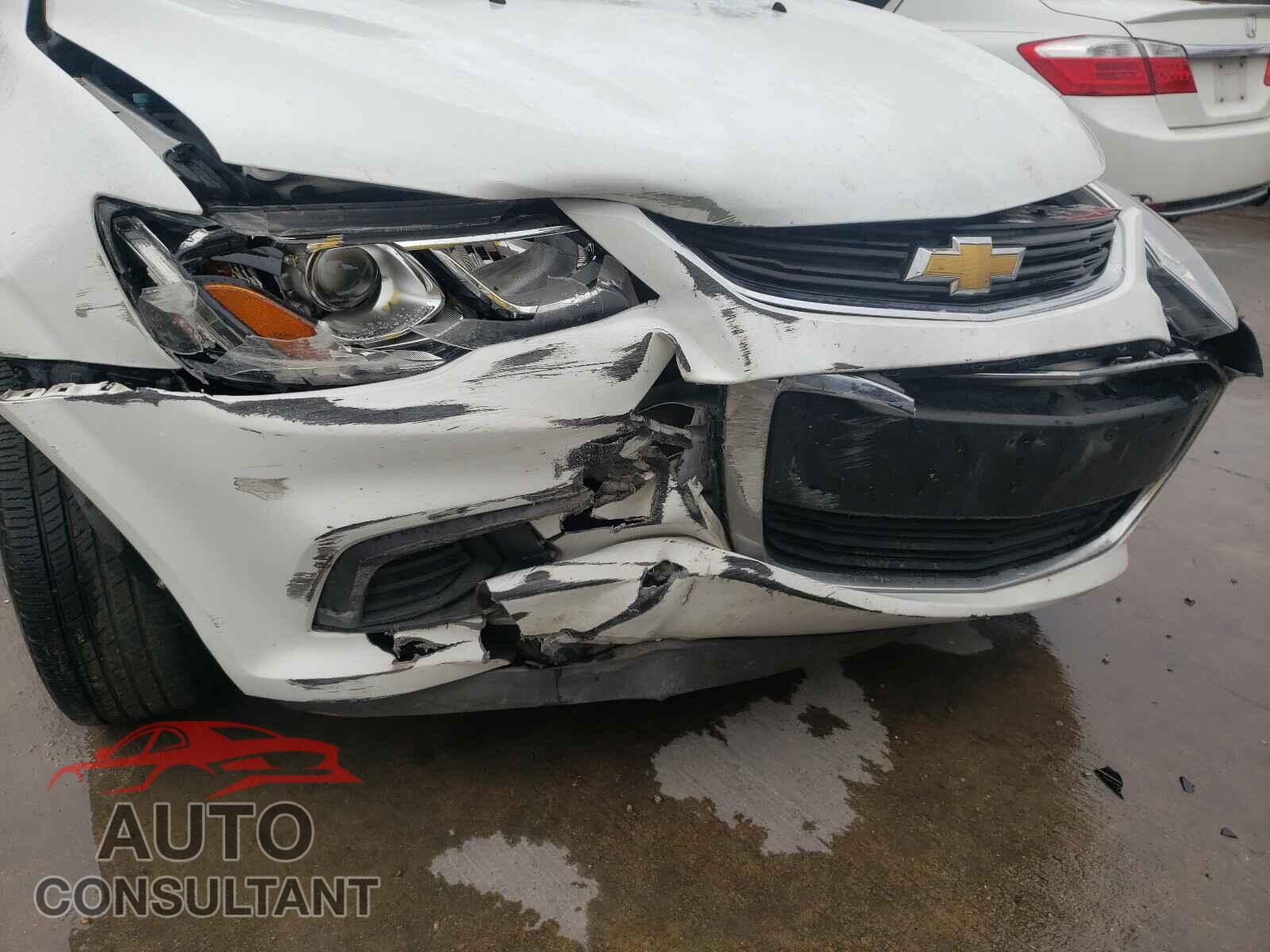 CHEVROLET SONIC 2017 - 1G1JD5SH6H4134792