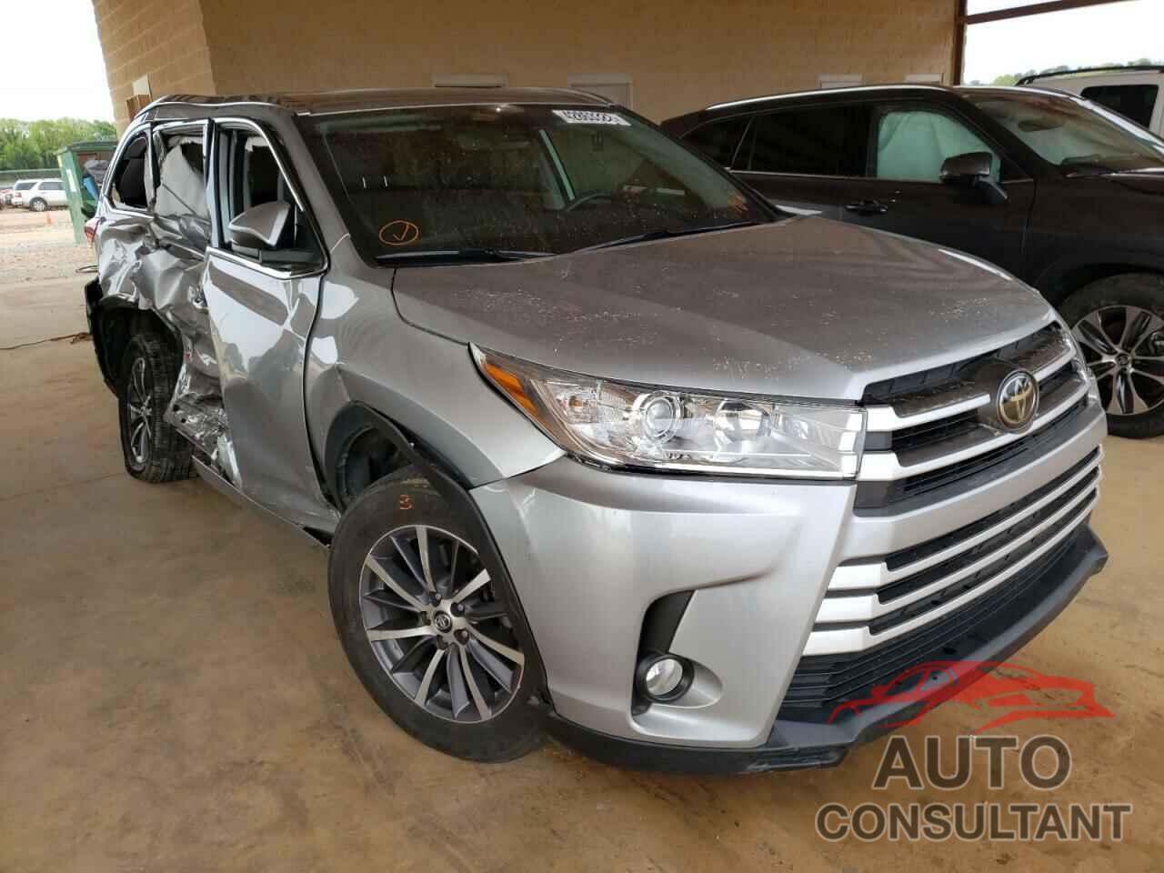 TOYOTA HIGHLANDER 2018 - 5TDKZRFH1JS548345