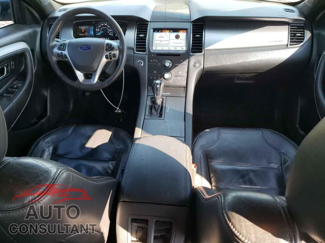 FORD TAURUS 2017 - 1FAHP2E82HG109819