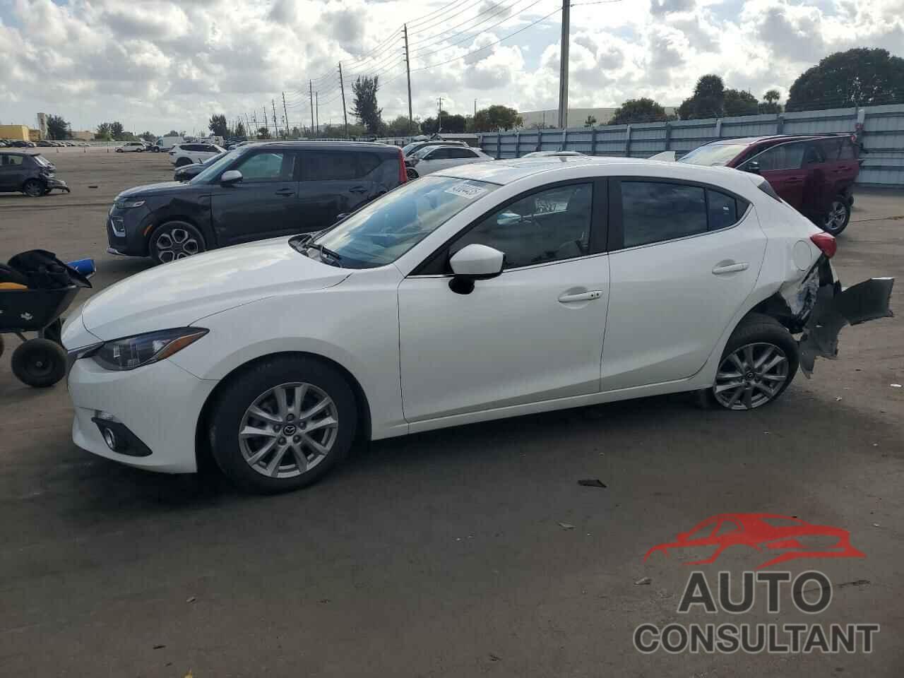 MAZDA 3 2015 - JM1BM1M70F1270889