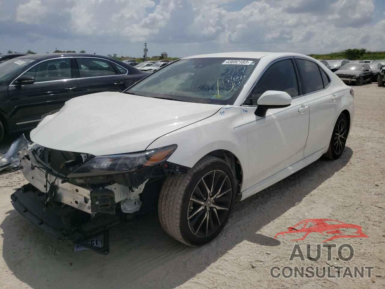 TOYOTA CAMRY 2021 - 4T1G11AK0MU515446