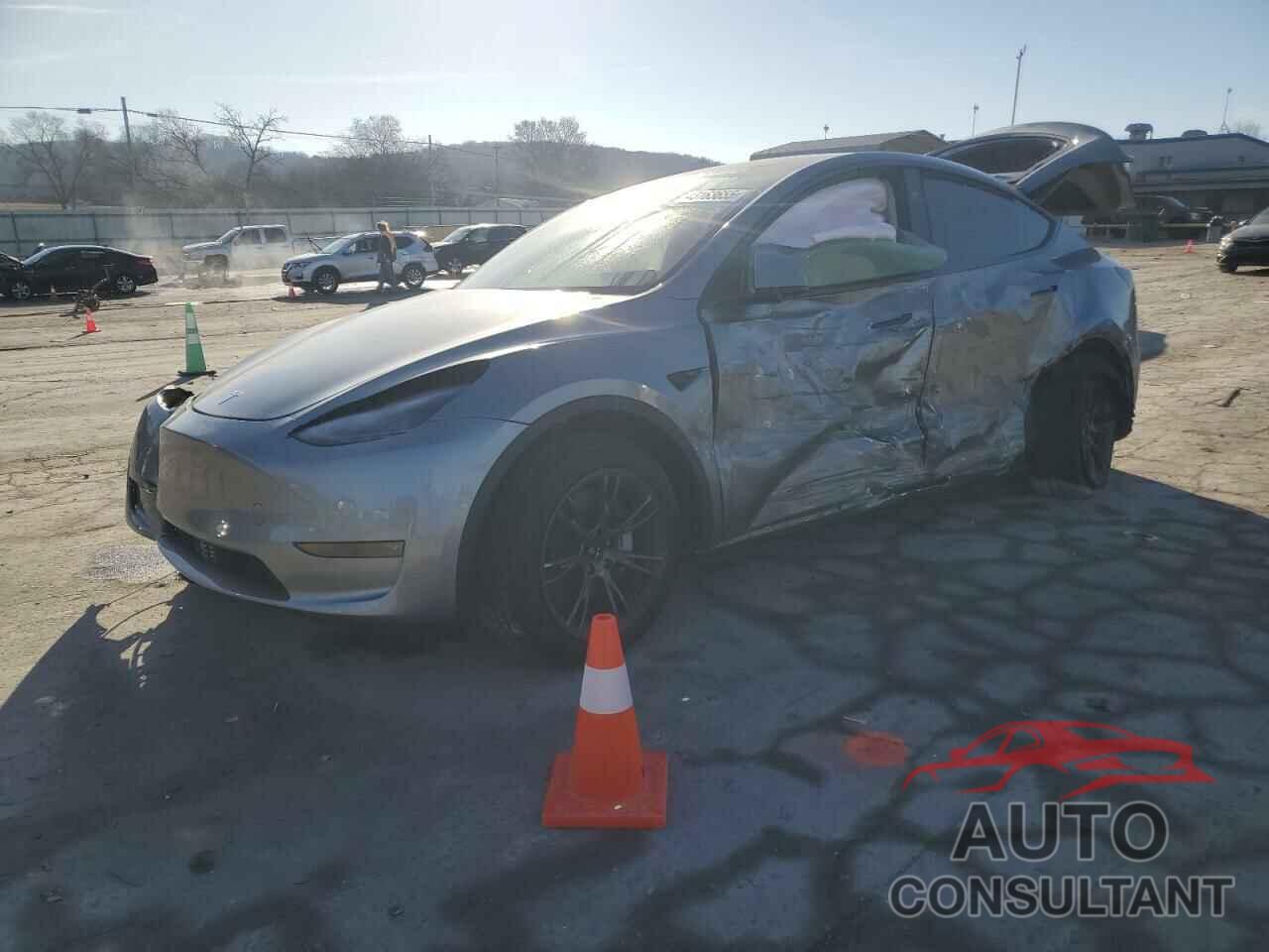 TESLA MODEL Y 2024 - 7SAYGDEE3RA324052