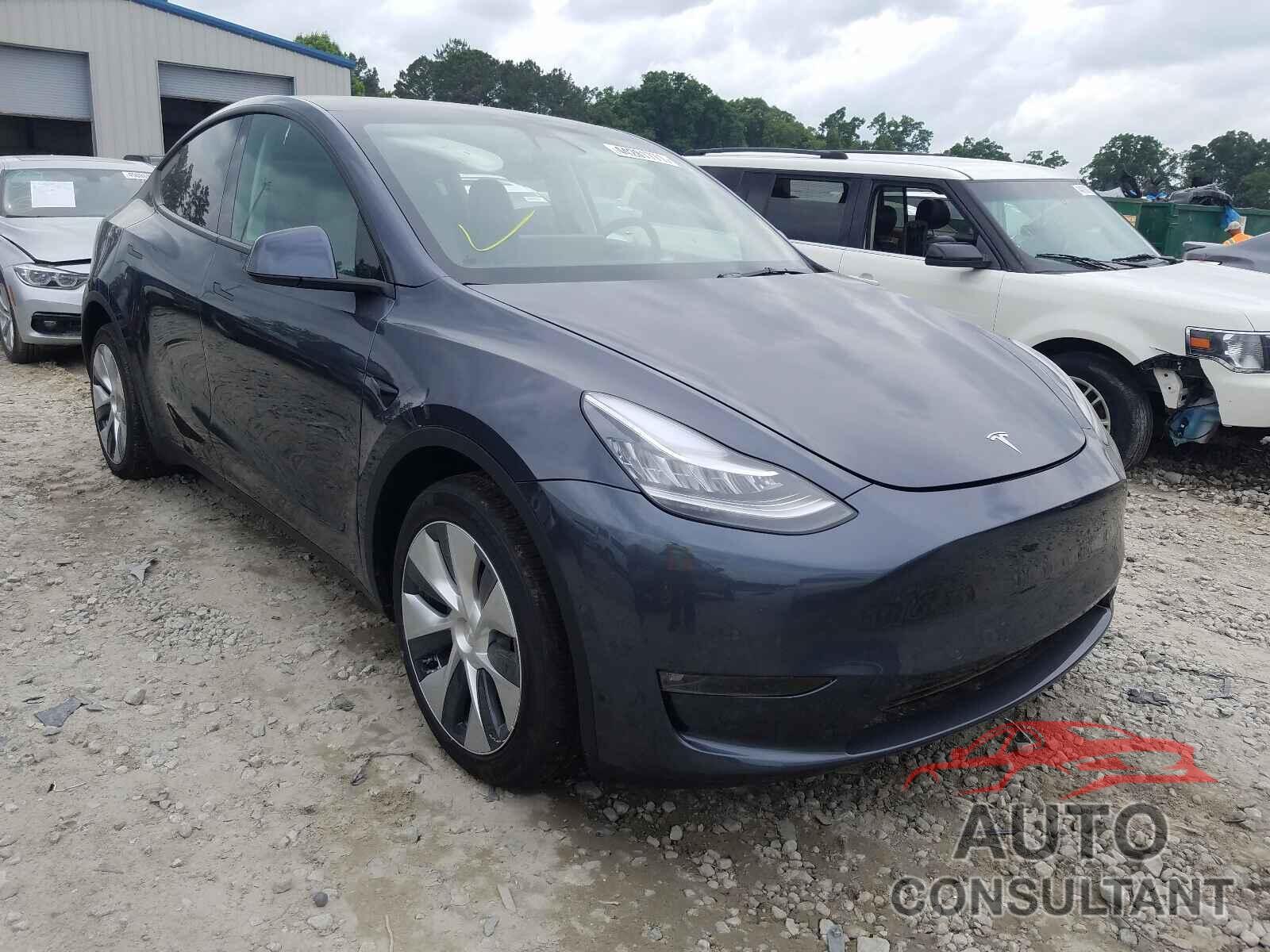 TESLA MODEL Y 2021 - 5YJYGDEE1MF146182
