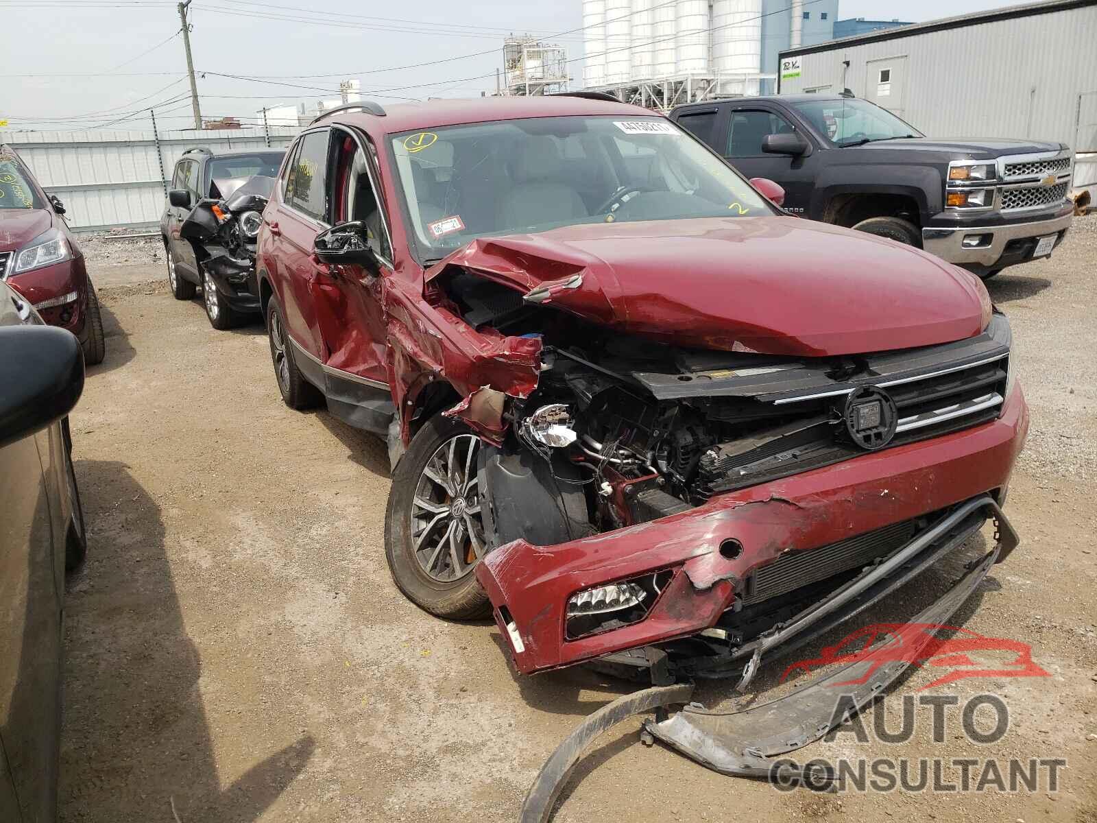 VOLKSWAGEN TIGUAN 2018 - 3VV2B7AX8JM219859