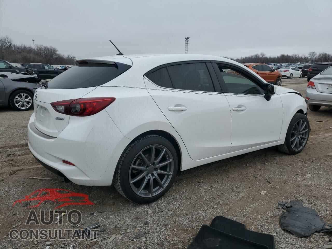 MAZDA 3 2017 - 3MZBN1L79HM122418