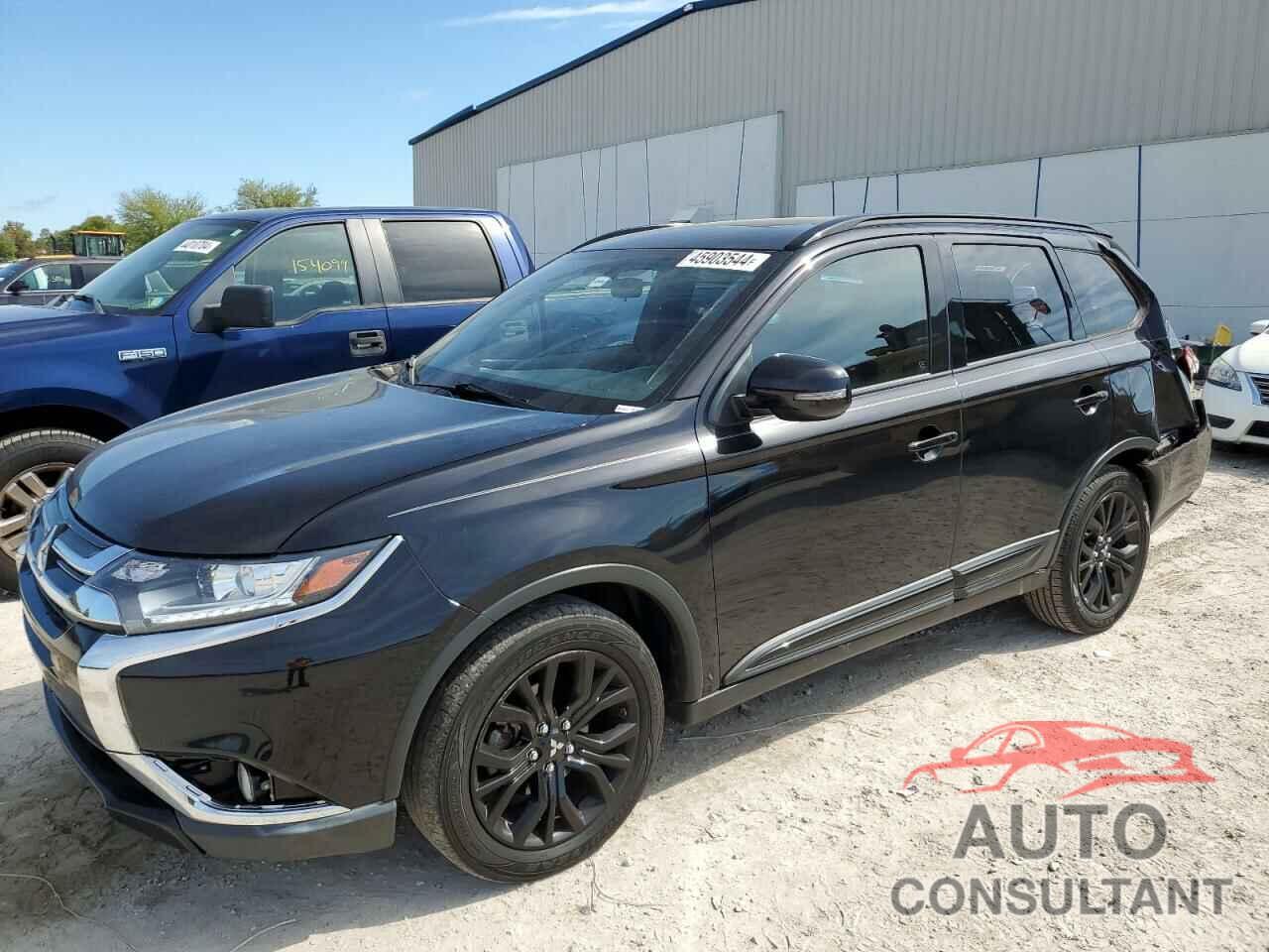 MITSUBISHI OUTLANDER 2018 - JA4AD3A34JZ051091