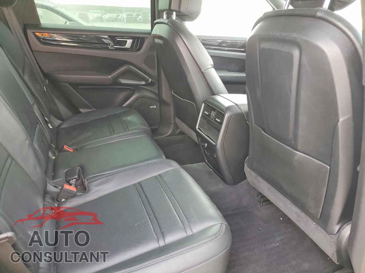 PORSCHE CAYENNE 2019 - WP1AA2AY2KDA00805