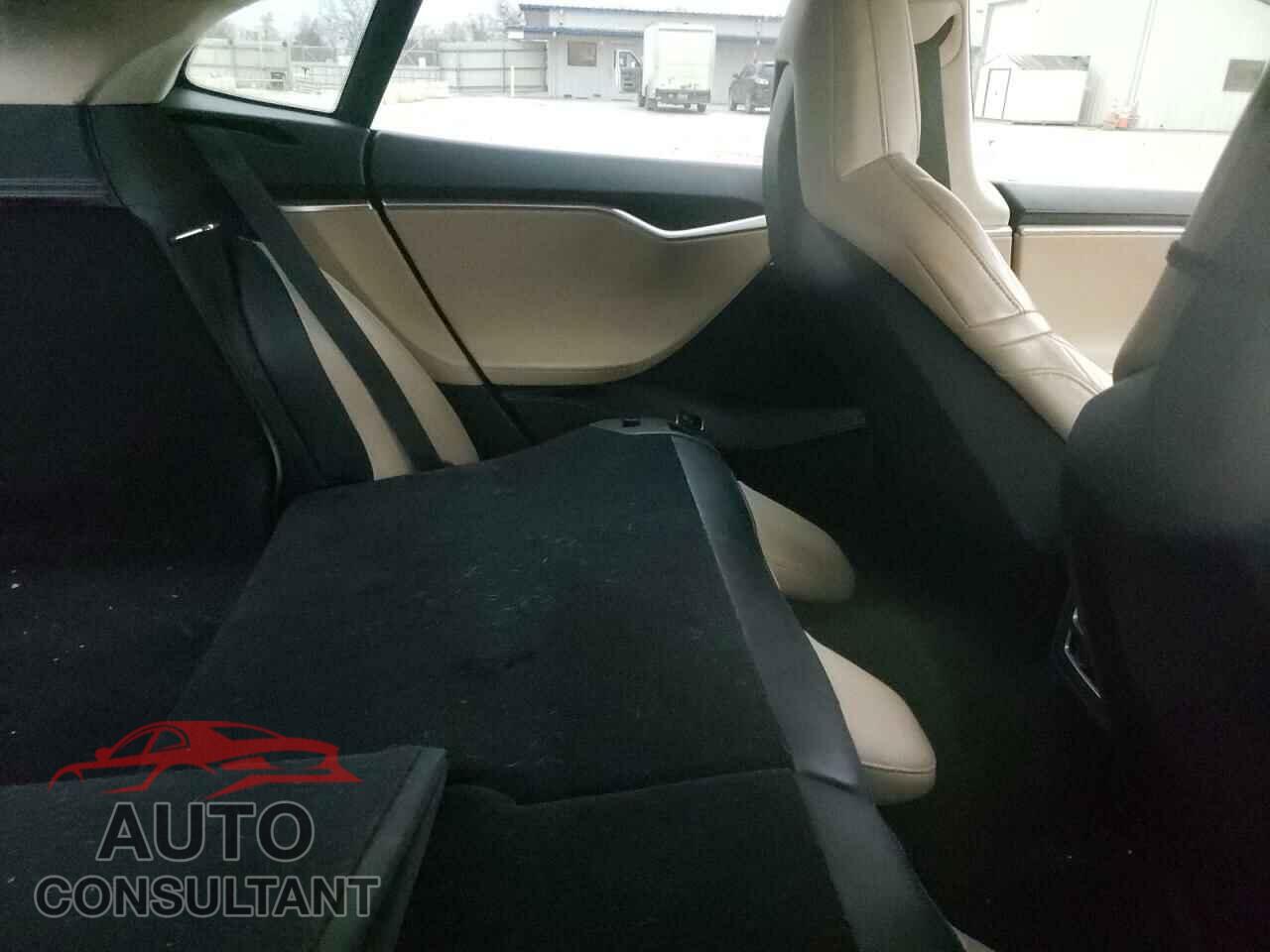 TESLA MODEL S 2016 - 5YJSA1E17GF131564
