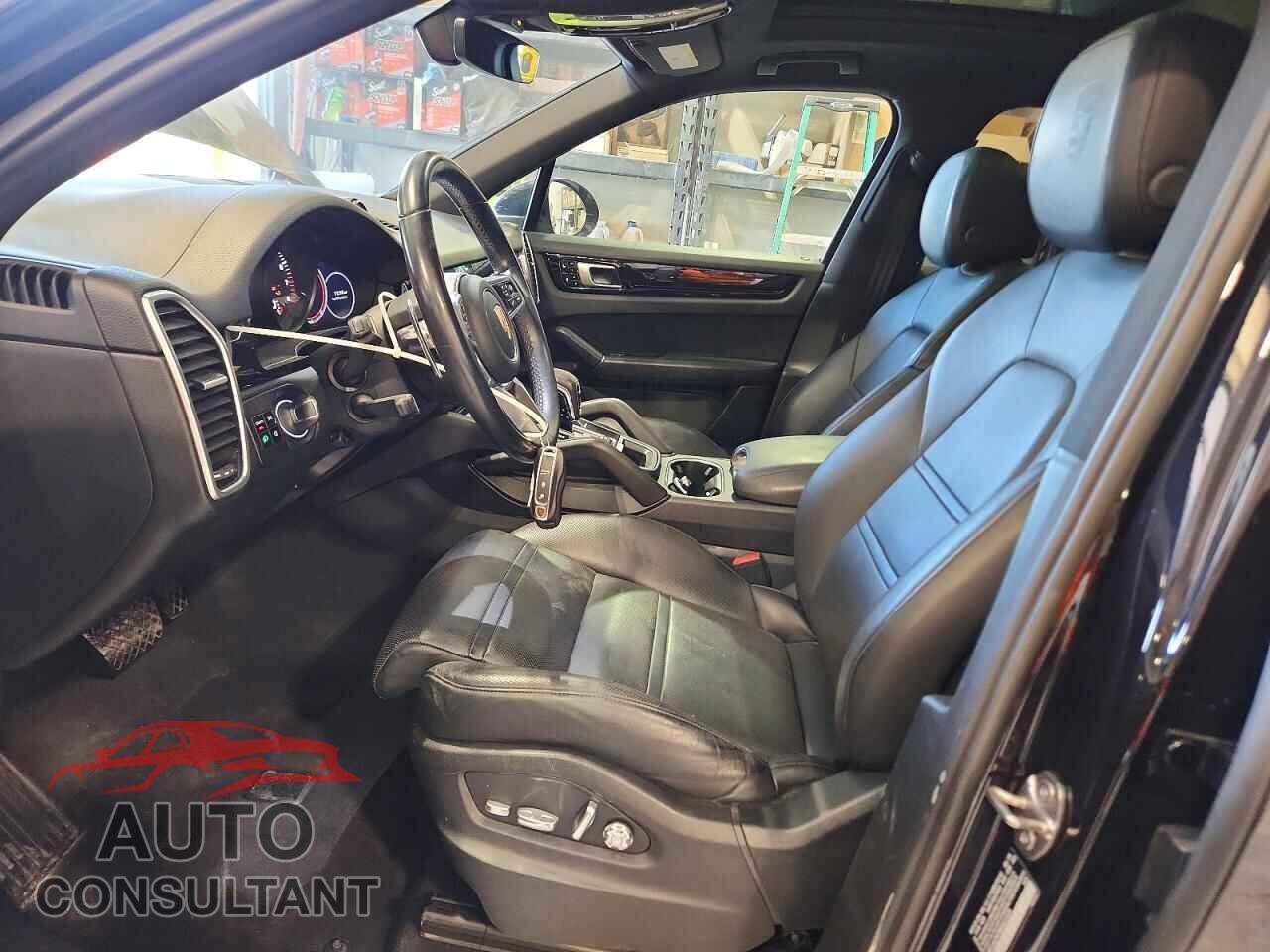 PORSCHE CAYENNE 2019 - WP1AA2AY9KDA01529