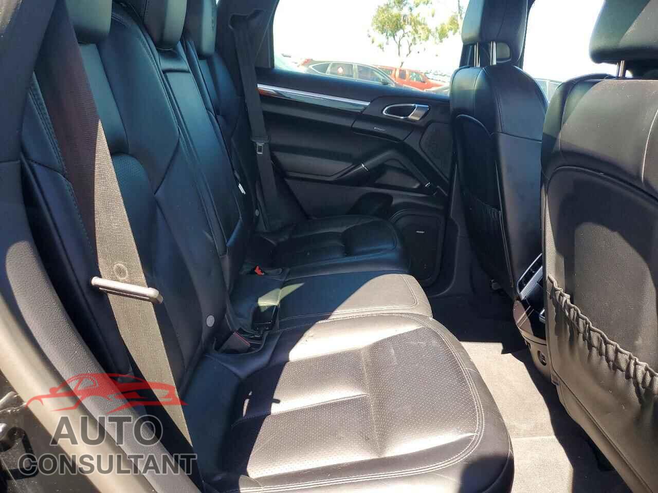 PORSCHE CAYENNE 2017 - WP1AA2A23HKA90305