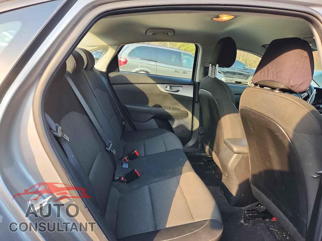 KIA FORTE 2023 - 3KPF24AD8PE565546