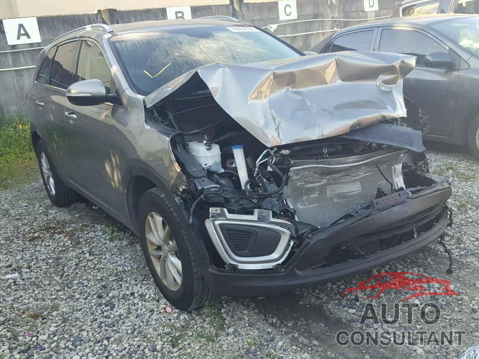 KIA SORENTO LX 2017 - 5XYPG4A39HG316934