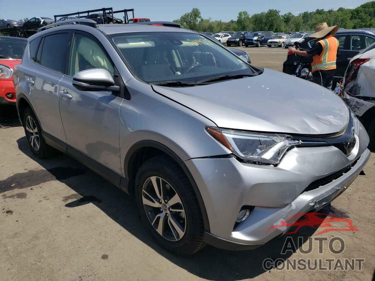 TOYOTA RAV4 2018 - JTMRFREV3JD252804