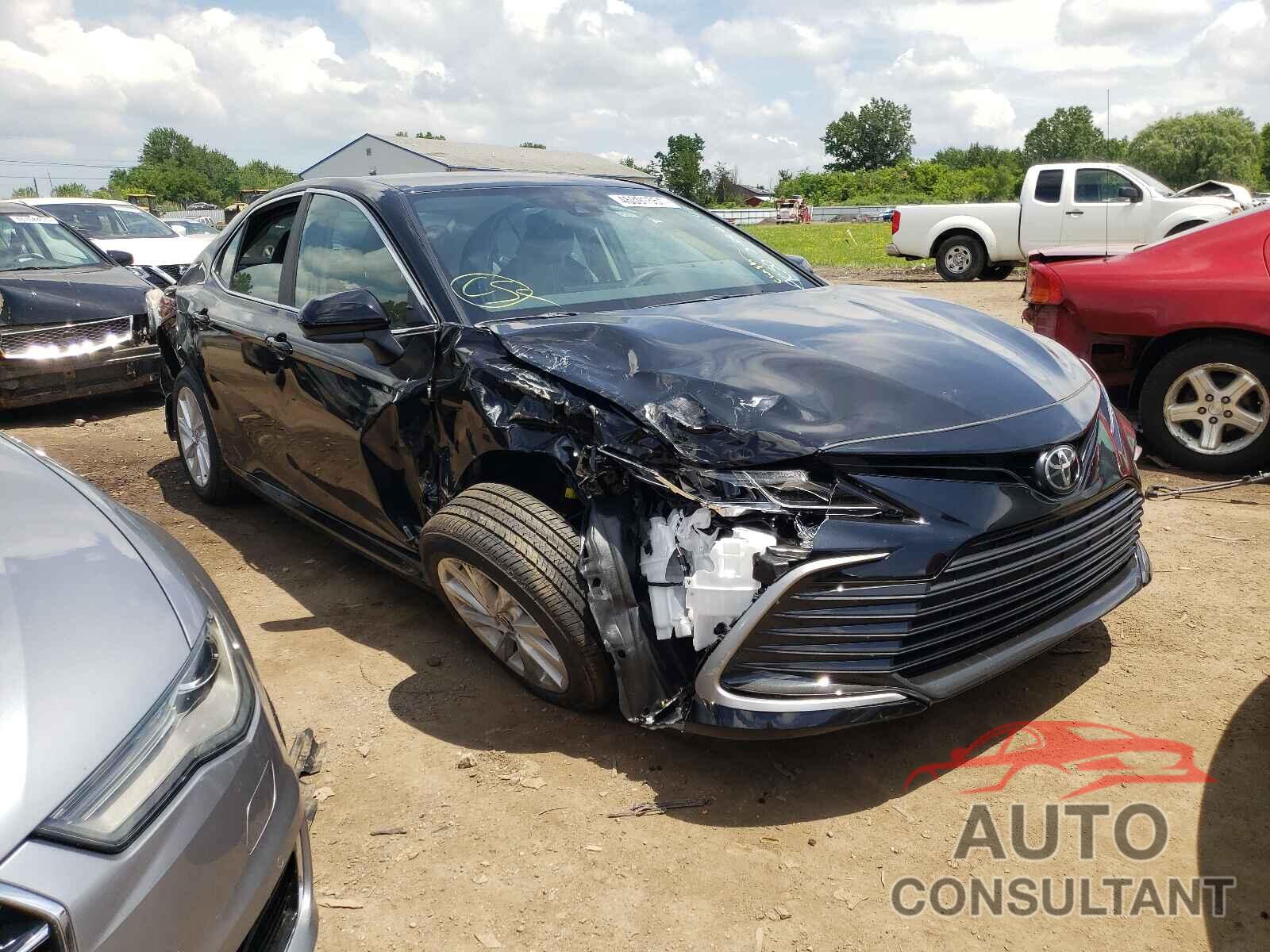 TOYOTA CAMRY 2021 - 4T1C11AK0MU454663