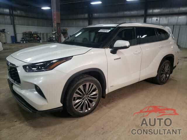 TOYOTA HIGHLANDER 2021 - 5TDEBRCH0MS022041