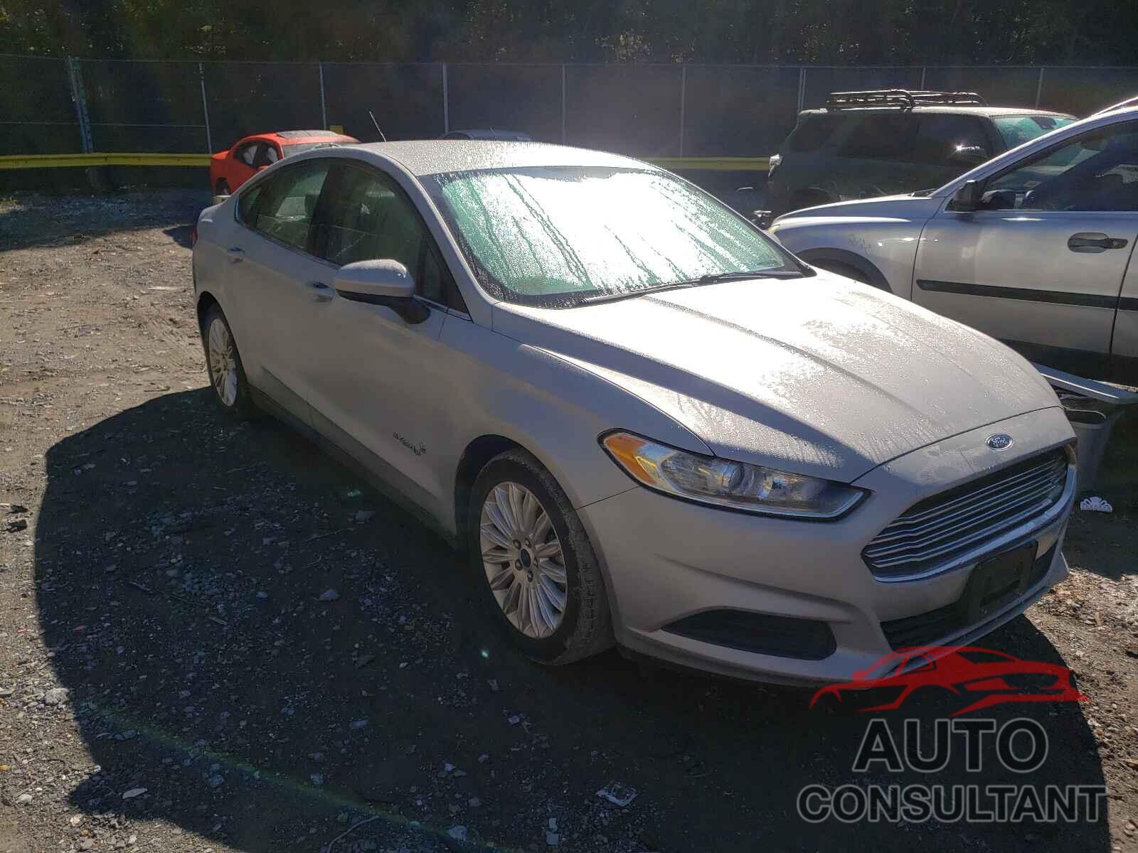 FORD FUSION 2016 - 3FA6P0UU9GR130734