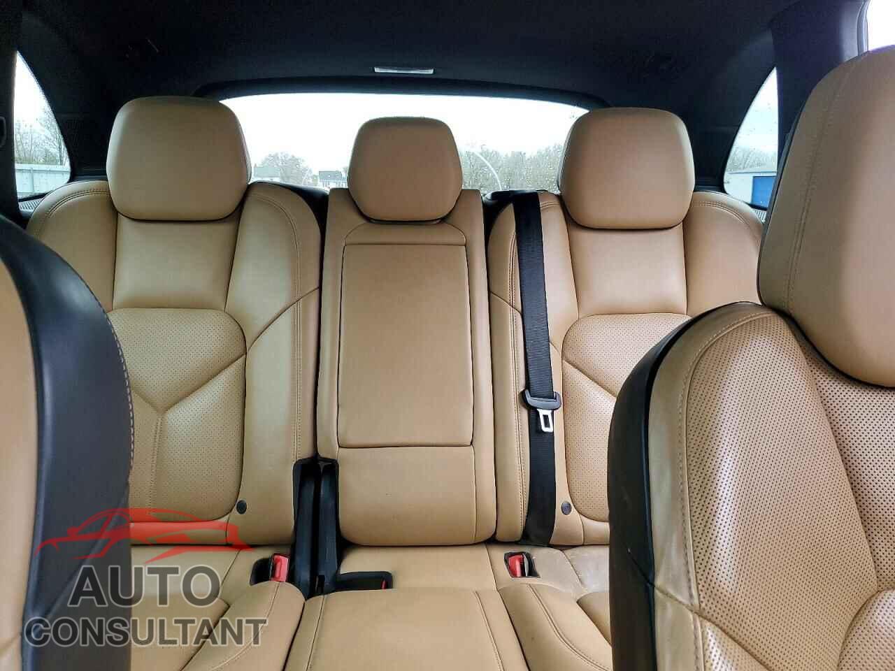 PORSCHE CAYENNE 2016 - WP1AA2A28GLA05239