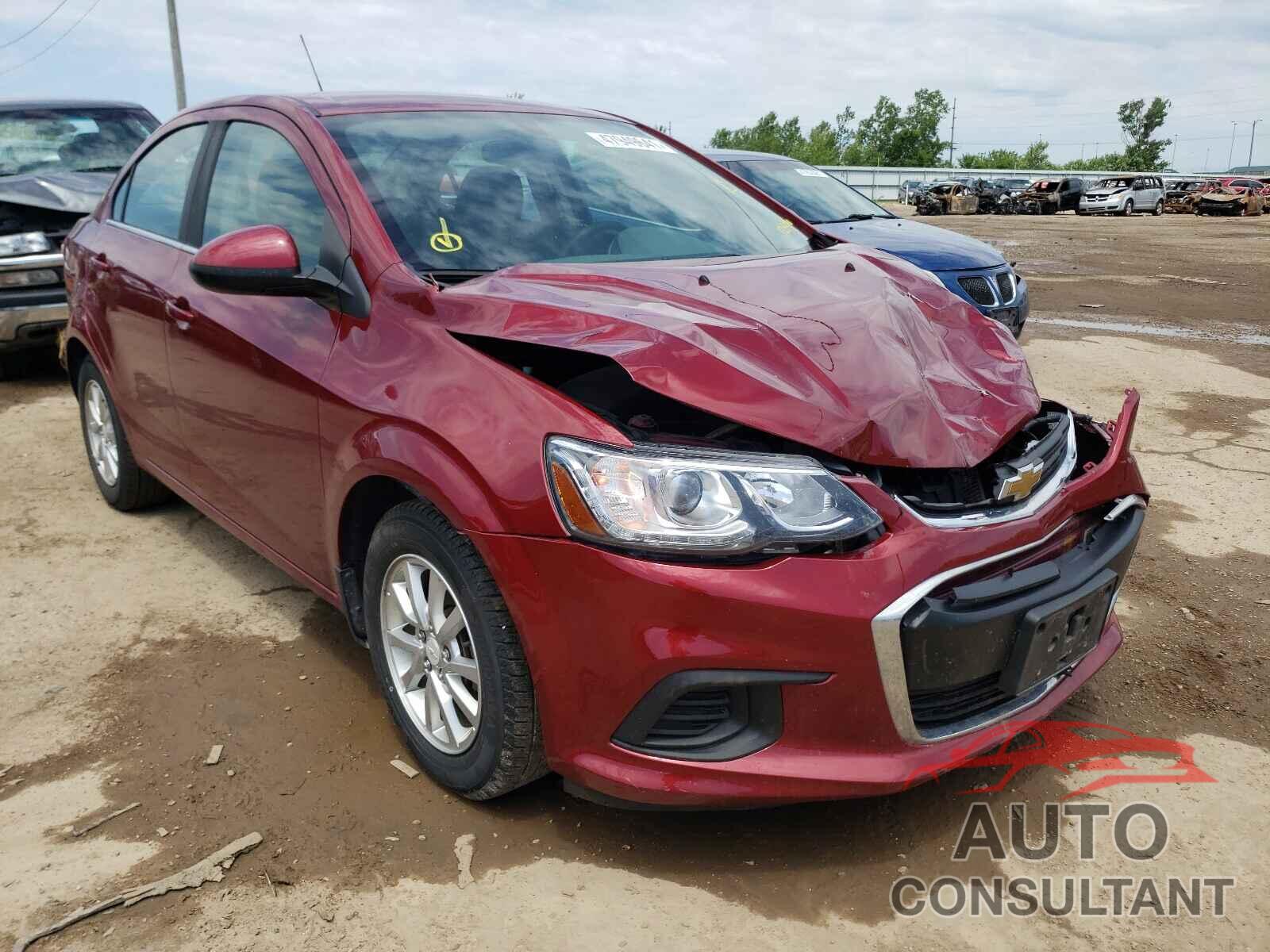 CHEVROLET SONIC 2018 - 1G1JD5SHXJ4121856