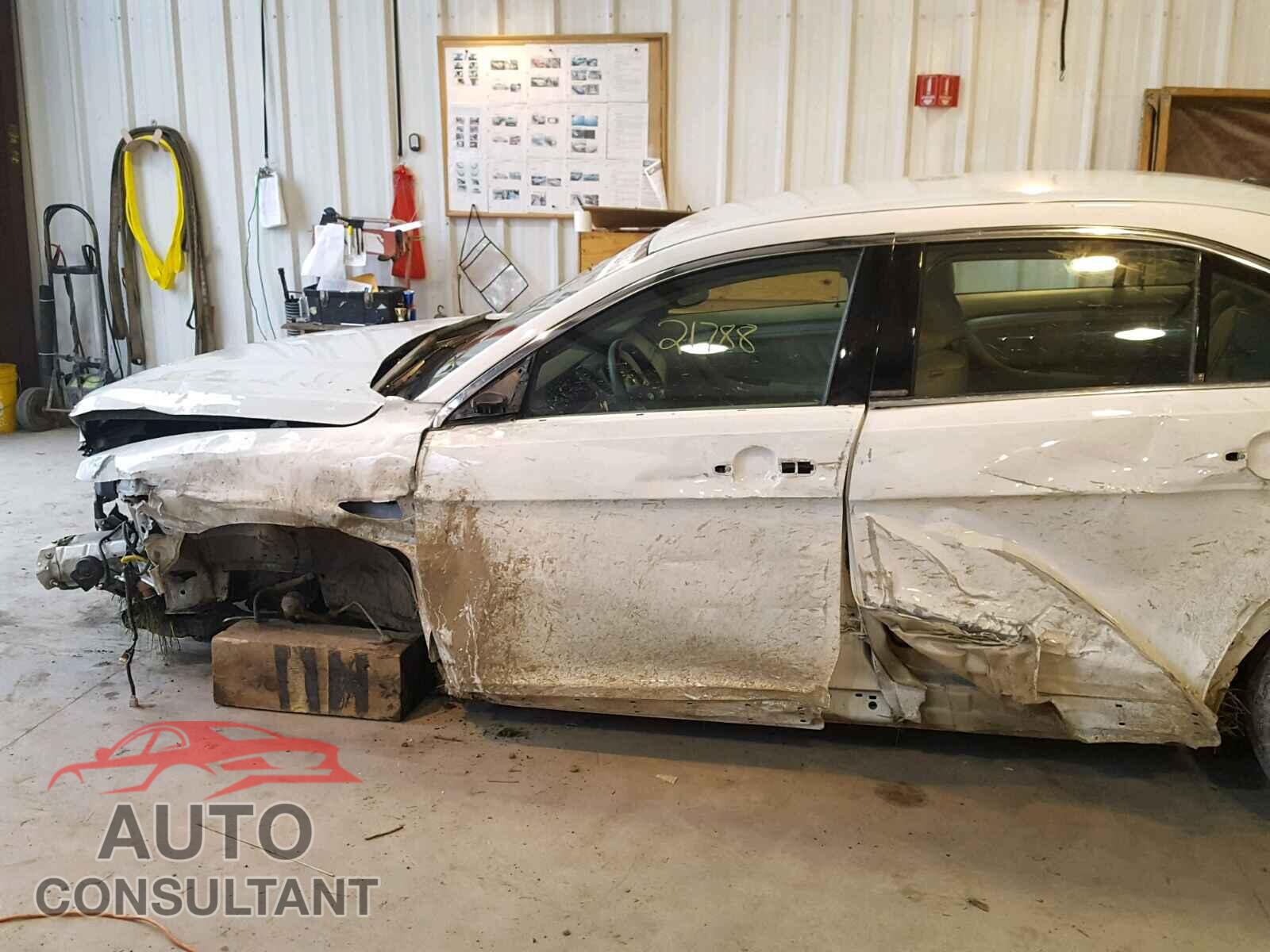 FORD TAURUS 2015 - 1FAHP2D89FG199145