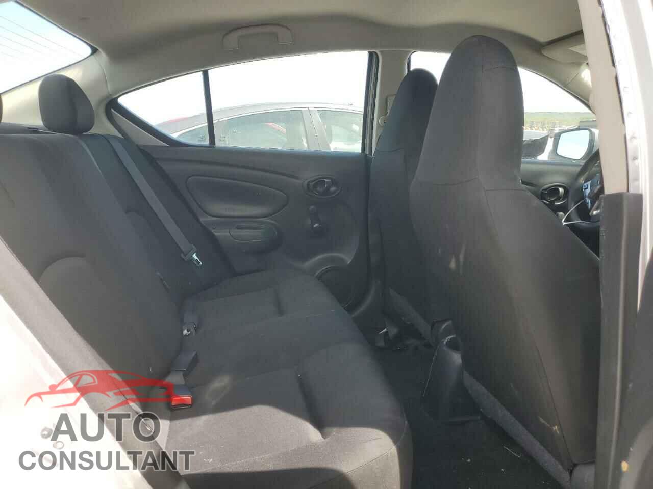 NISSAN VERSA 2017 - 3N1CN7AP3HL861807