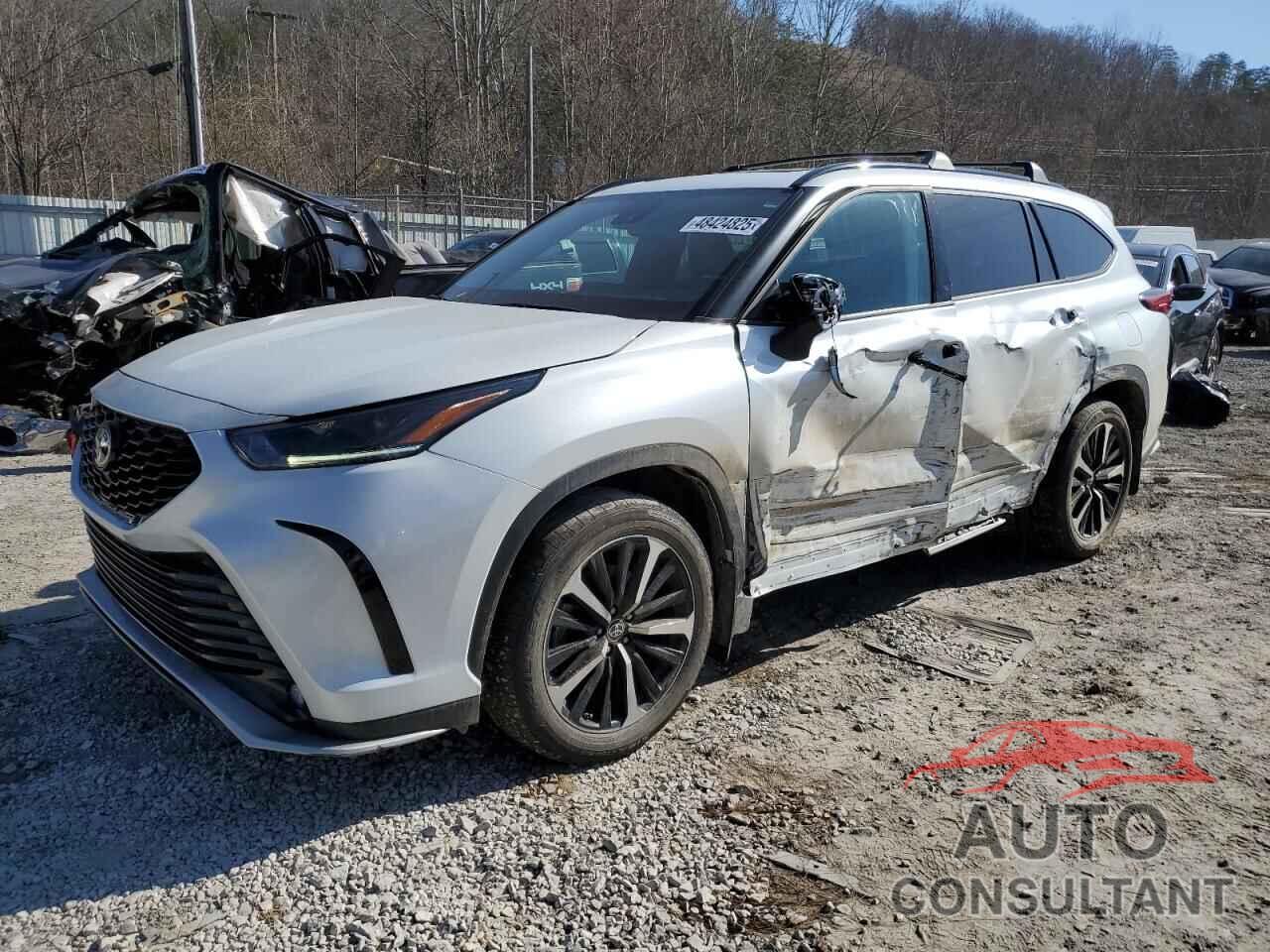 TOYOTA HIGHLANDER 2022 - 5TDLZRBH0NS168154