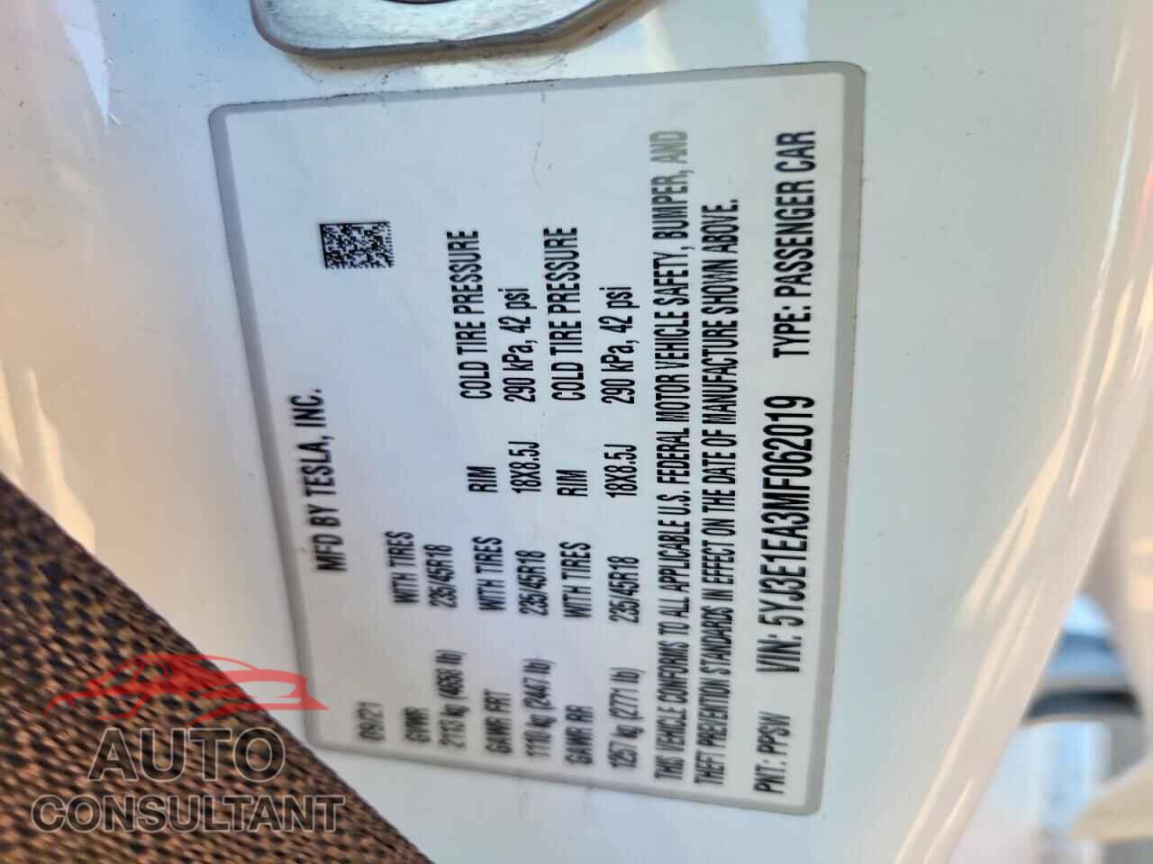 TESLA MODEL 3 2021 - 5YJ3E1EA3MF062019