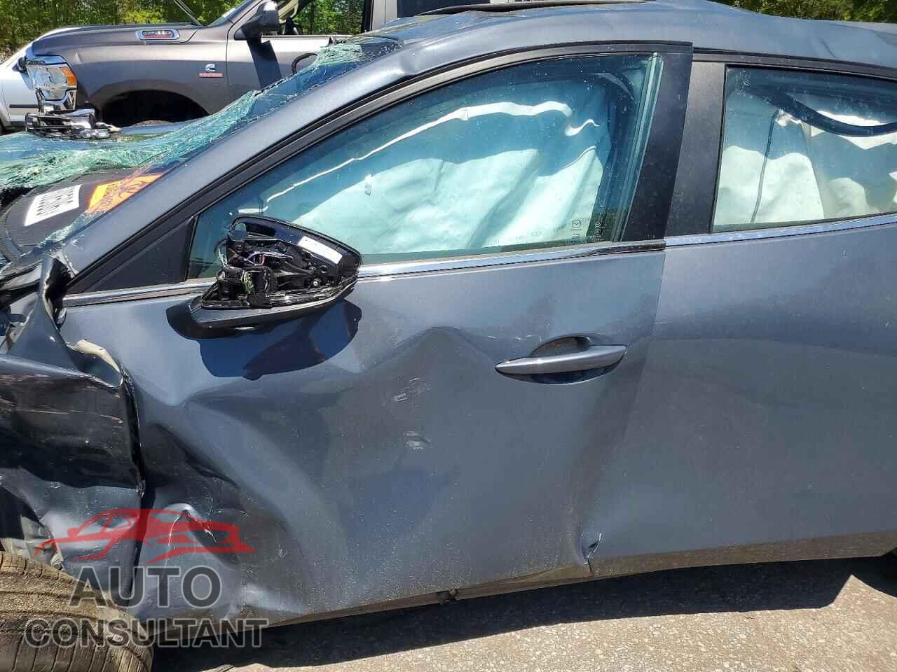 MAZDA 3 2022 - JM1BPALL1N1518958