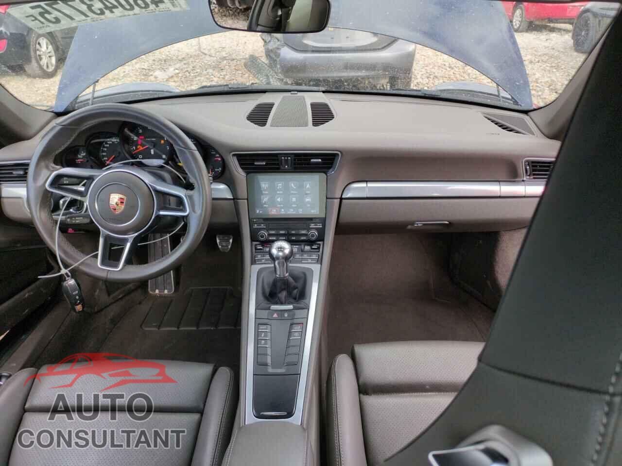 PORSCHE 911 2017 - WP0AA2A96HS107967