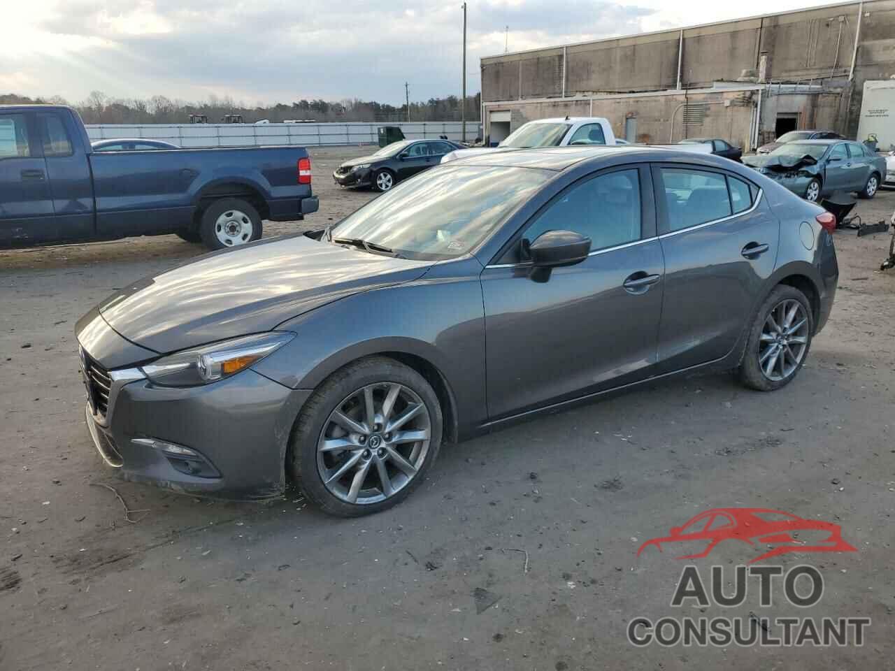 MAZDA 3 2018 - 3MZBN1W34JM177549