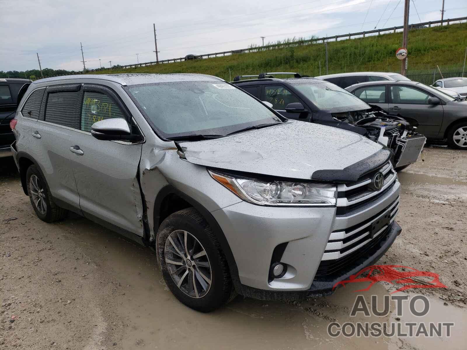 TOYOTA HIGHLANDER 2019 - 5TDJZRFH0KS948698