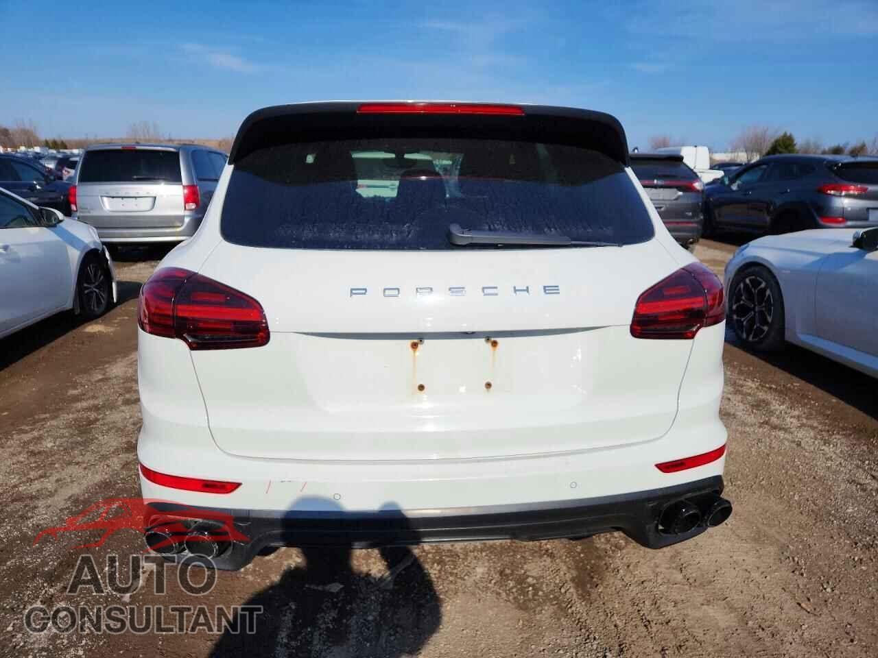 PORSCHE CAYENNE 2016 - WP1AA2A22GLA03261