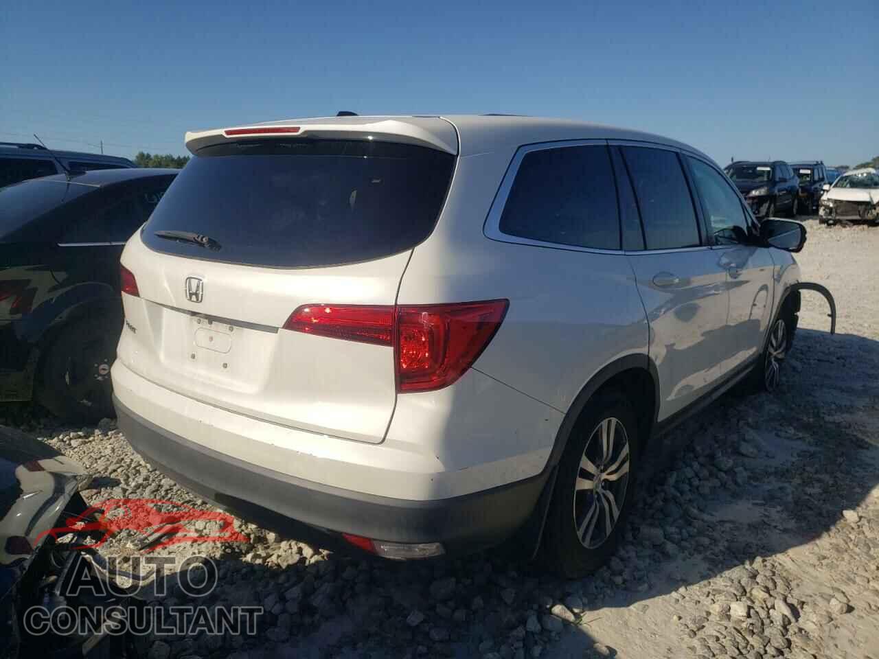 HONDA PILOT 2017 - 5FNYF5H36HB038553