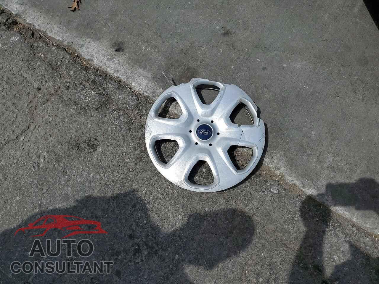 FORD FOCUS 2017 - 1FADP3E20HL253327