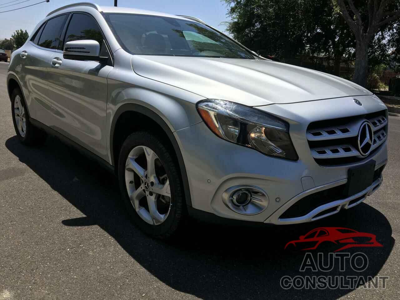 MERCEDES-BENZ GLA-CLASS 2019 - WDCTG4GB5KU020029