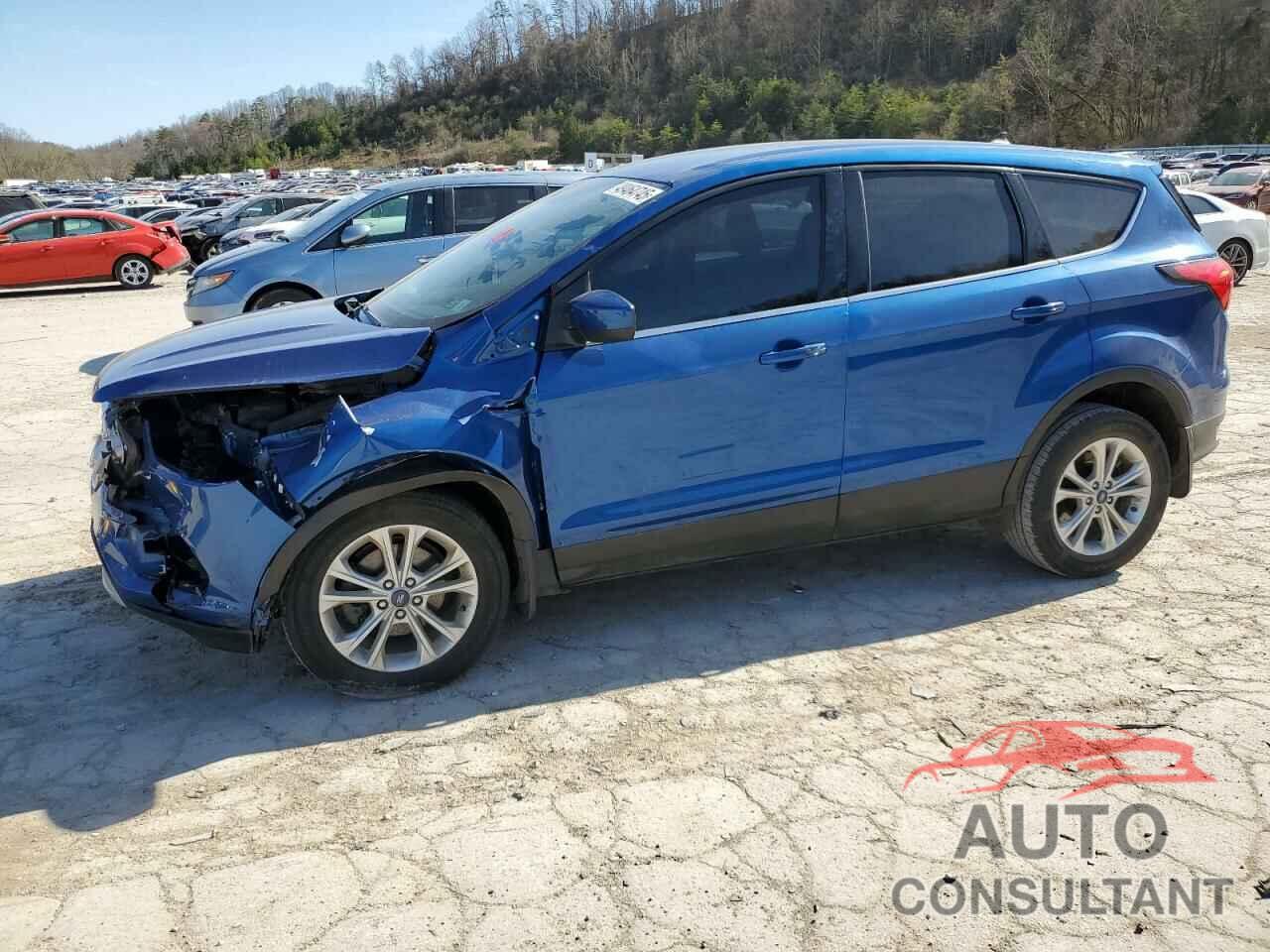 FORD ESCAPE 2019 - 1FMCU0GD9KUB19635