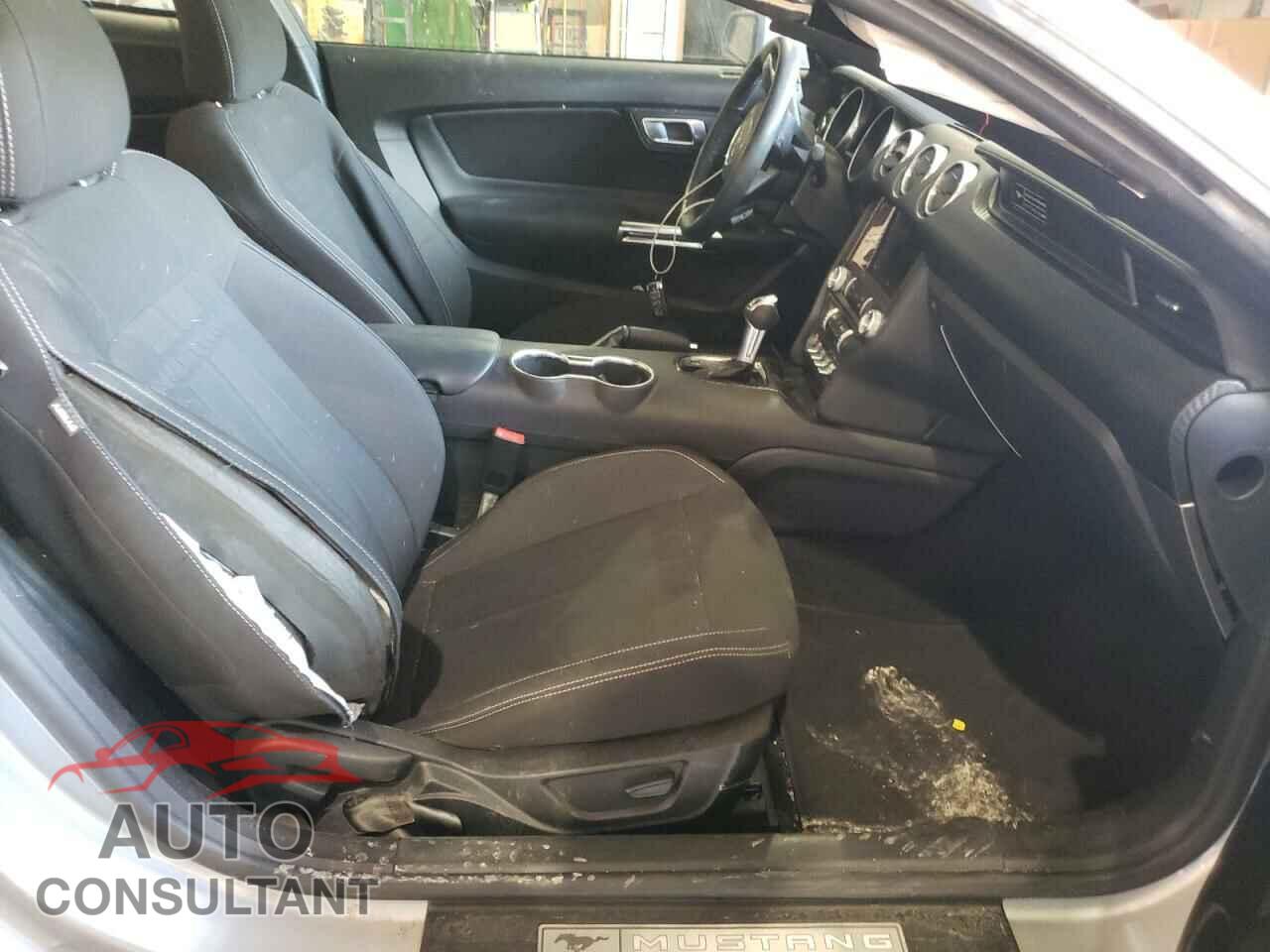FORD MUSTANG 2020 - 1FA6P8CF6L5173393