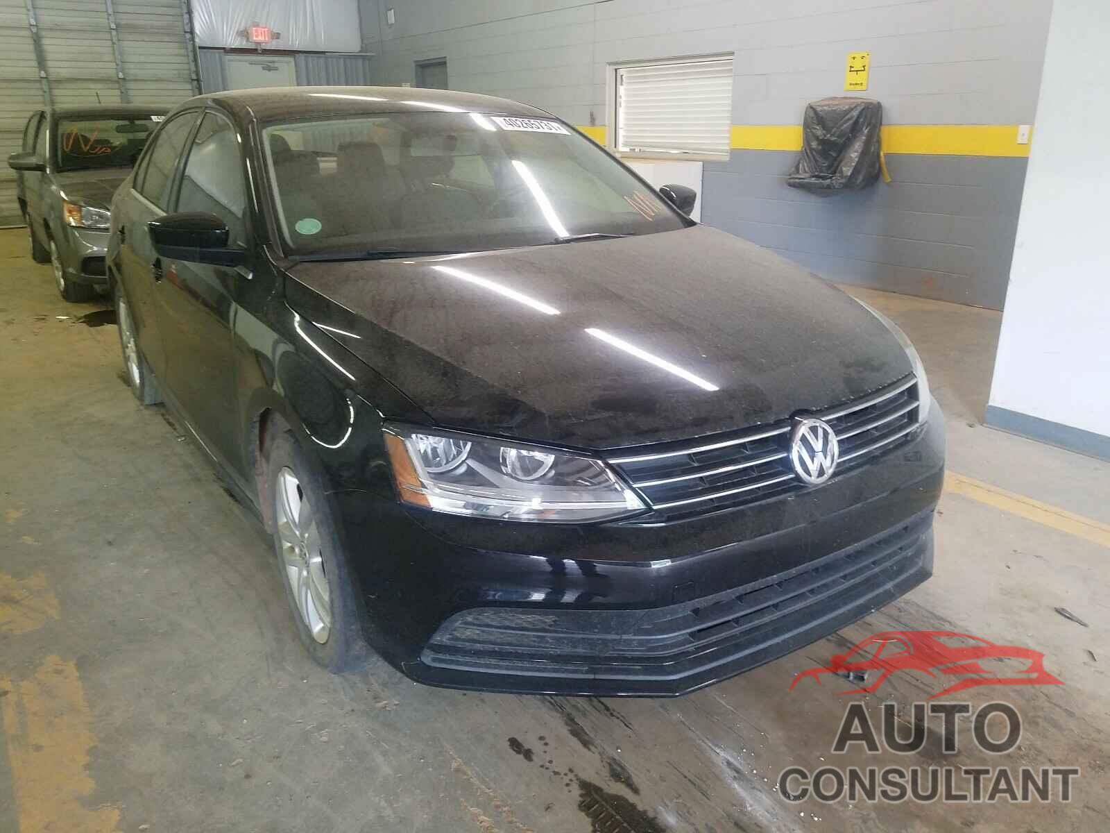 VOLKSWAGEN JETTA 2017 - 3VW2B7AJ7HM358947